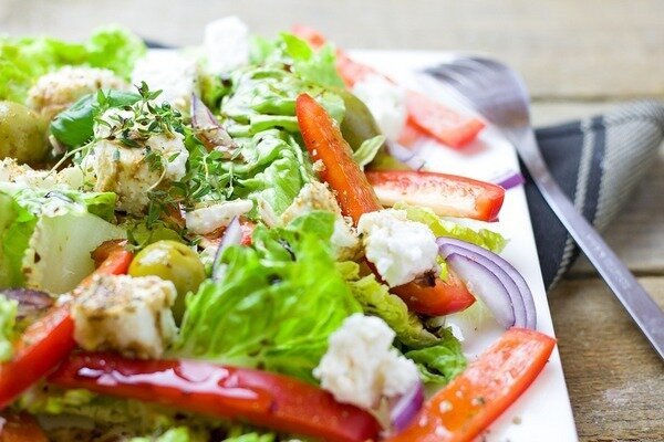 A dieta mediterrânea faz bem não só ao corpo, mas também à saúde. (Foto: Pixabay.com)