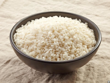 Acrobacia: tanto Rodada de arroz barato para cozinhar um prato delicioso