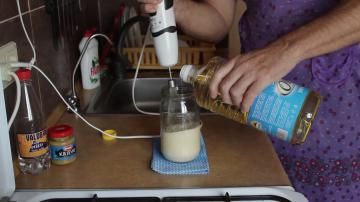 Como fazer uma deliciosa maionese caseira de espessura por 10 minutos