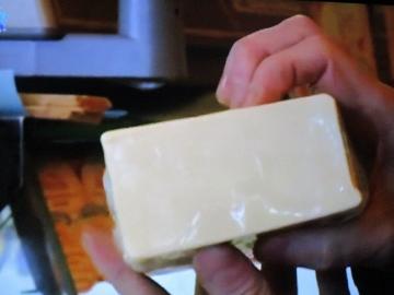 Vizinho mostrou como determinar por 1 minuto sem folha, o que não é contra a manteiga e falsificação