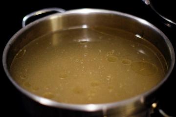 Como faço para cozinhar um delicioso caldo rico para sopa. meus segredos