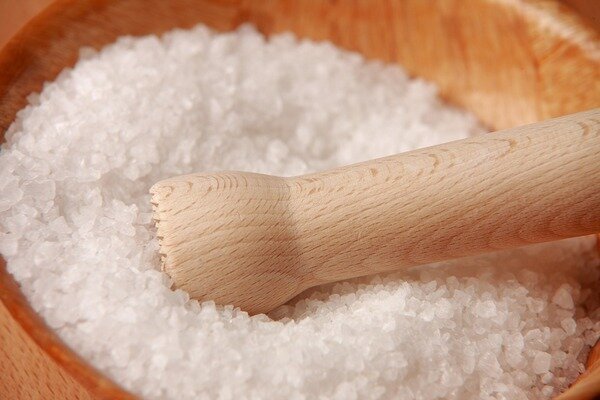 Sal fino pode fazer com que os potes explodam. (Foto: Pixabay.com)
