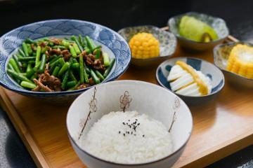 Como cozinhar o arroz para um prato que ele não deixou pior do que os japoneses