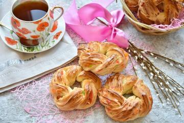 Coroas de Páscoa com frutas cristalizadas