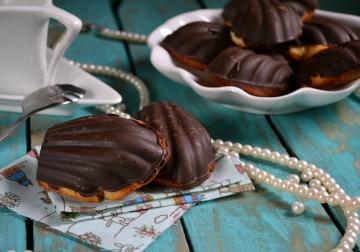 Cookies "Madeleine" com cobertura de chocolate