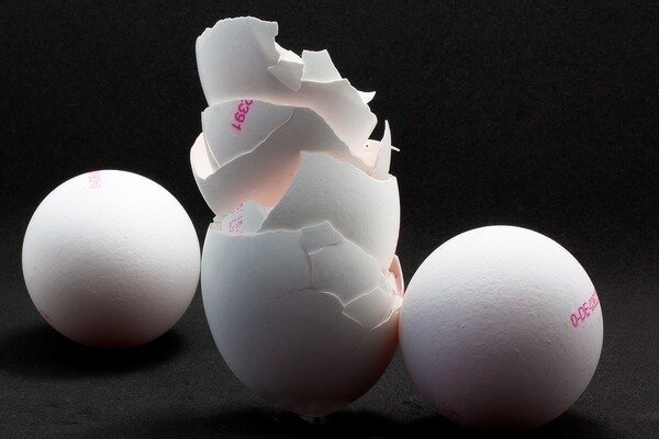 Com a ajuda de cascas de ovo, você pode compensar a falta de cálcio no corpo (Foto: Pixabay.com)