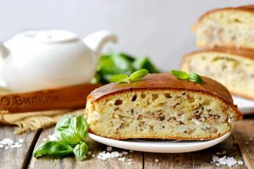 Torta de salsicha e arroz