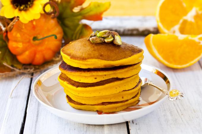 Abóbora panquecas ou Pancake - este panquecas americanas feitas na base de abóbora purê. É de saboroso e fácil prato, que é especialmente importante no Outono.