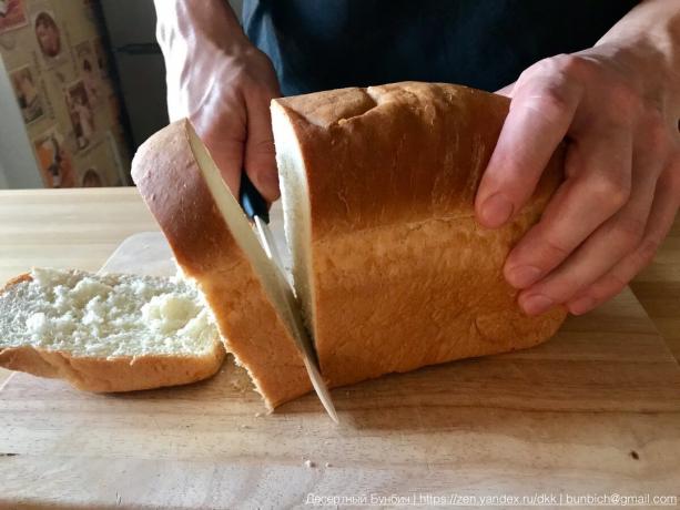 Uma fatia de pão uma espessura ideal de 2 cm.
