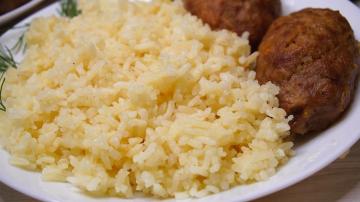 O arroz decora, receita por isso mesmo as voltas mais baratos arroz friável